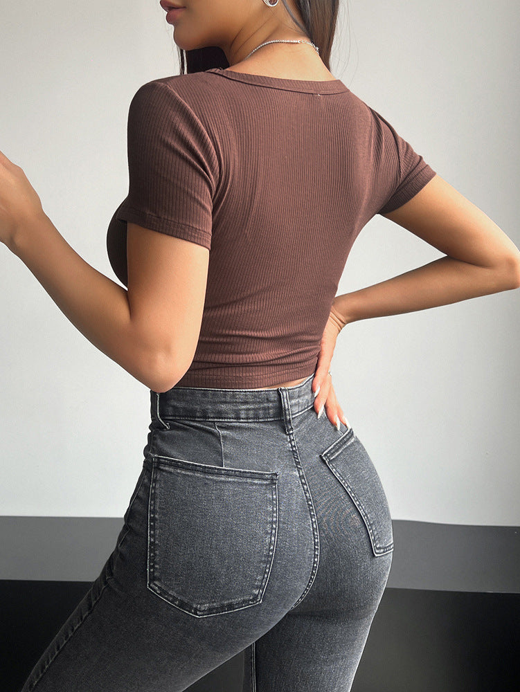 Solid square-neck crop top TEE-D448 | Inspanda